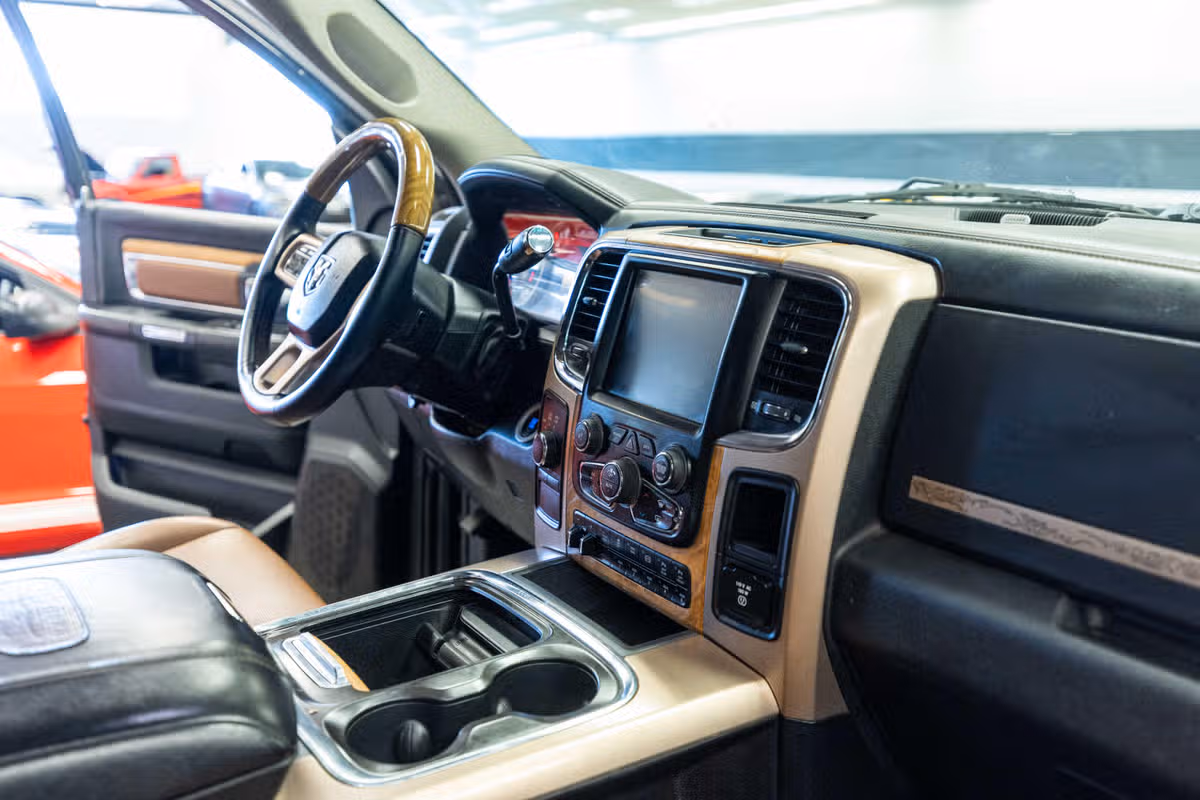 2016 Ram 3500 Laramie Longhorn Crew Cab Image 16