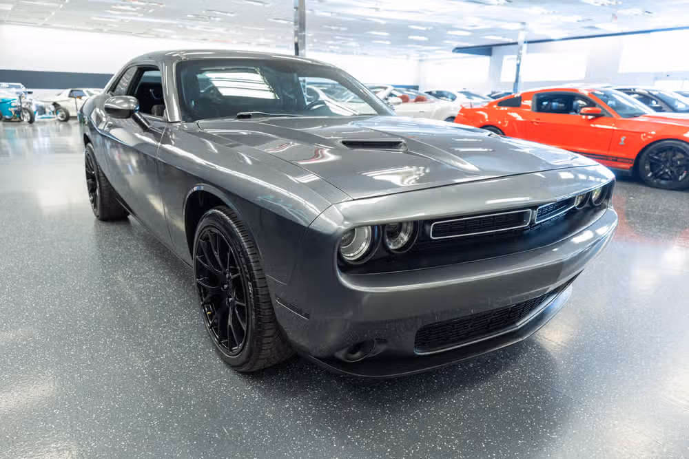 2019 Dodge Challenger SXT Image 3