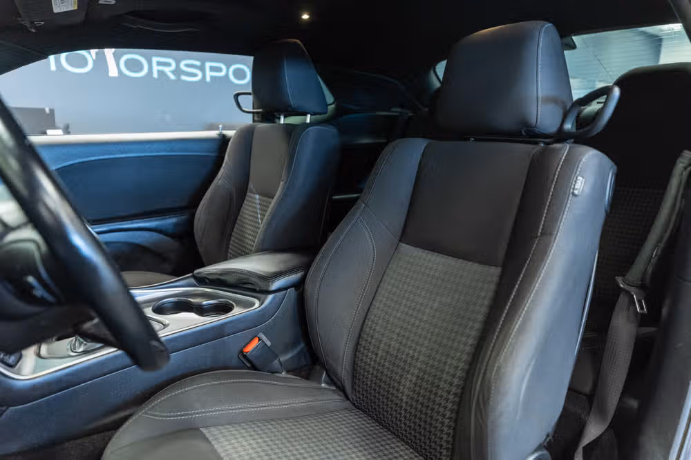 2019 Dodge Challenger SXT Image 12