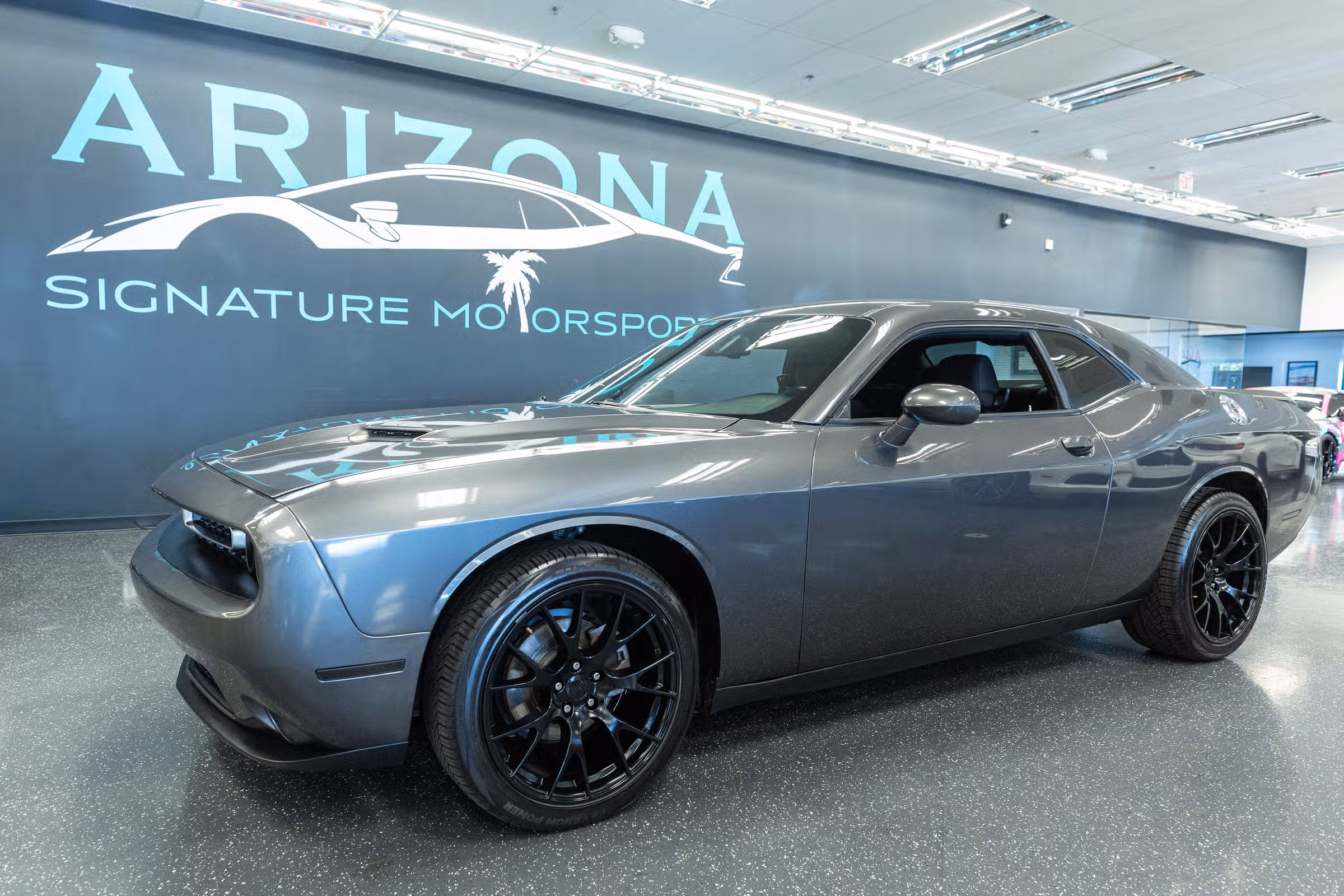 2019 Dodge Challenger SXT Image 1