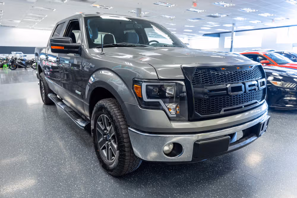 2013 Ford F-150 XLT SuperCrew Image 3