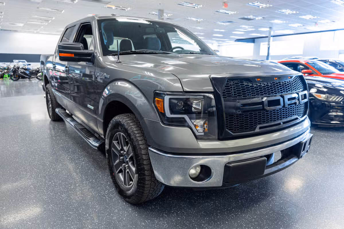 2013 Ford F-150 XLT SuperCrew Image 3