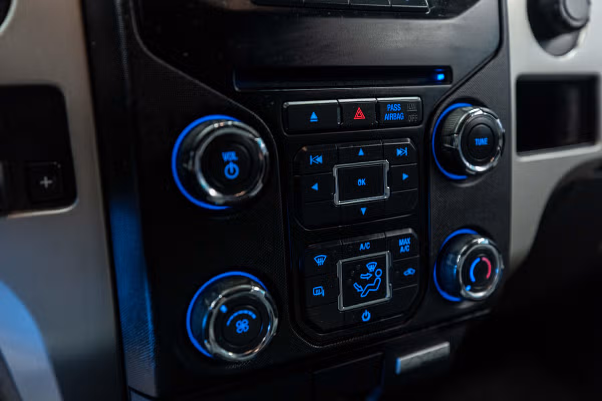 2013 Ford F-150 XLT SuperCrew Image 12