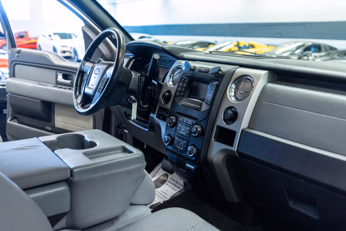 2013 Ford F-150 XLT SuperCrew Image 16