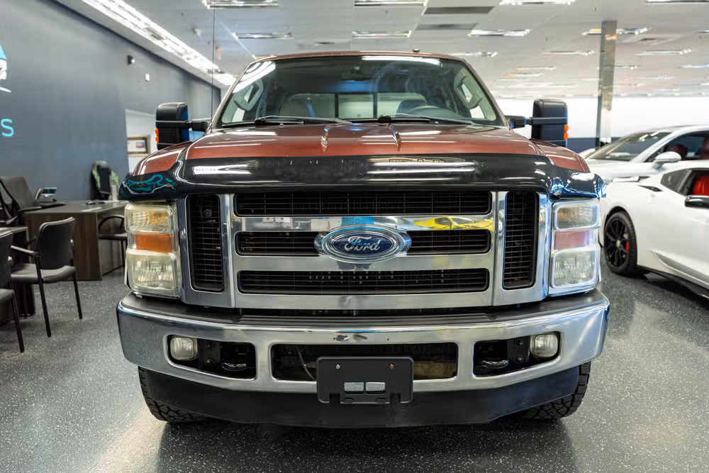 2008 Ford F-350 Super Duty Crew Cab Image 2