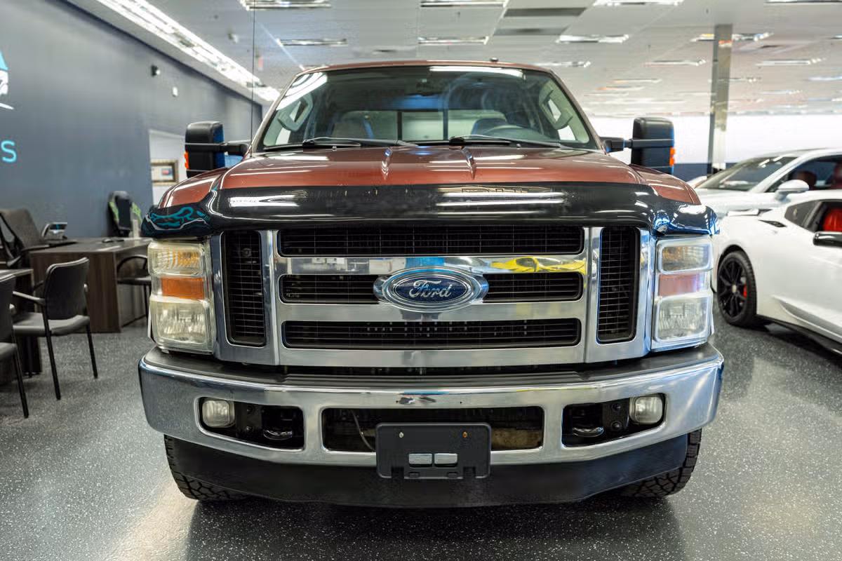 2008 Ford F-350 Super Duty Crew Cab Image 2