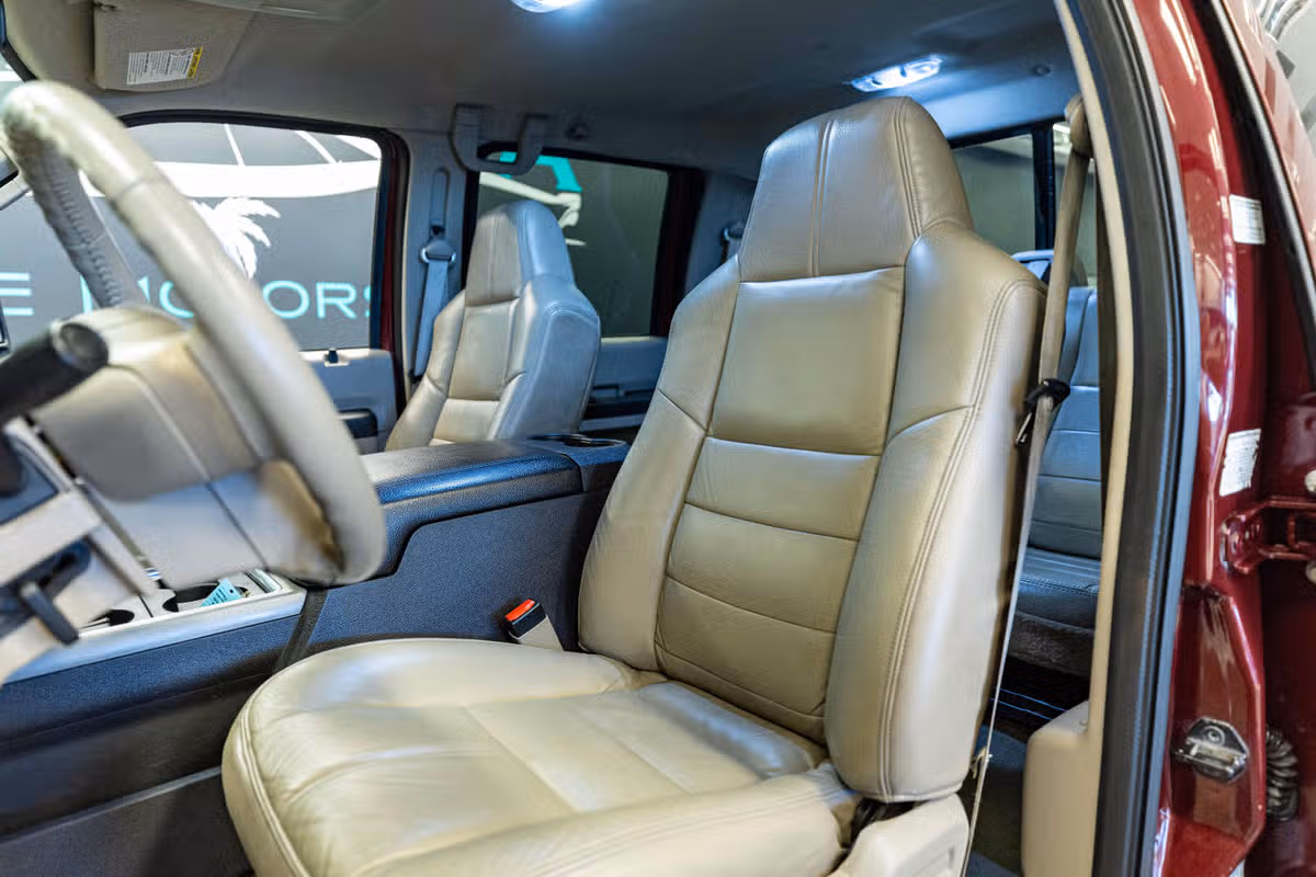 2008 Ford F-350 Super Duty Crew Cab Image 10