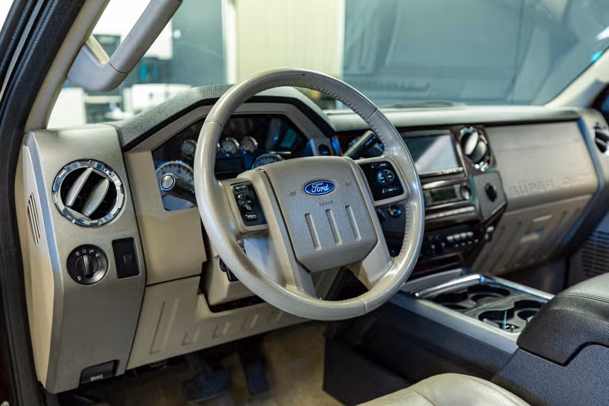 2008 Ford F-350 Super Duty Crew Cab Image 11