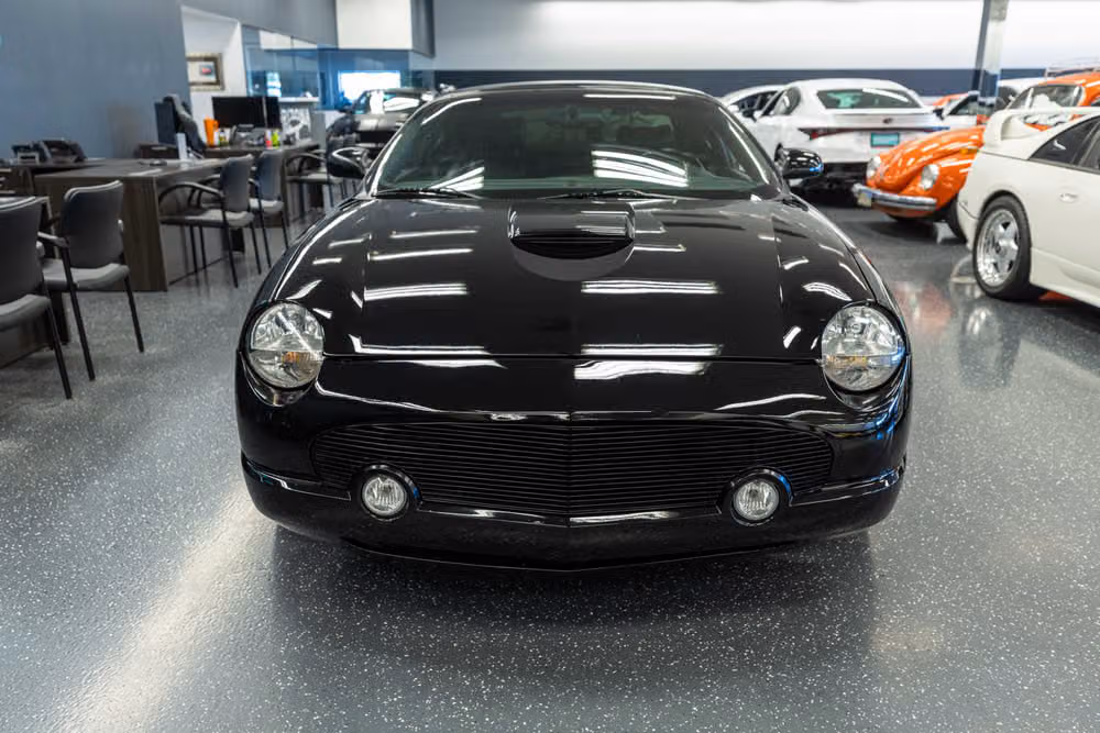 2002 Ford Thunderbird Deluxe Image 2