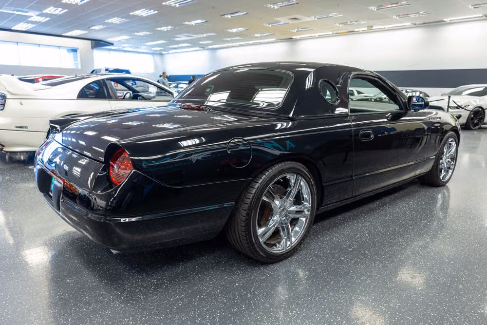 2002 Ford Thunderbird Deluxe Image 4
