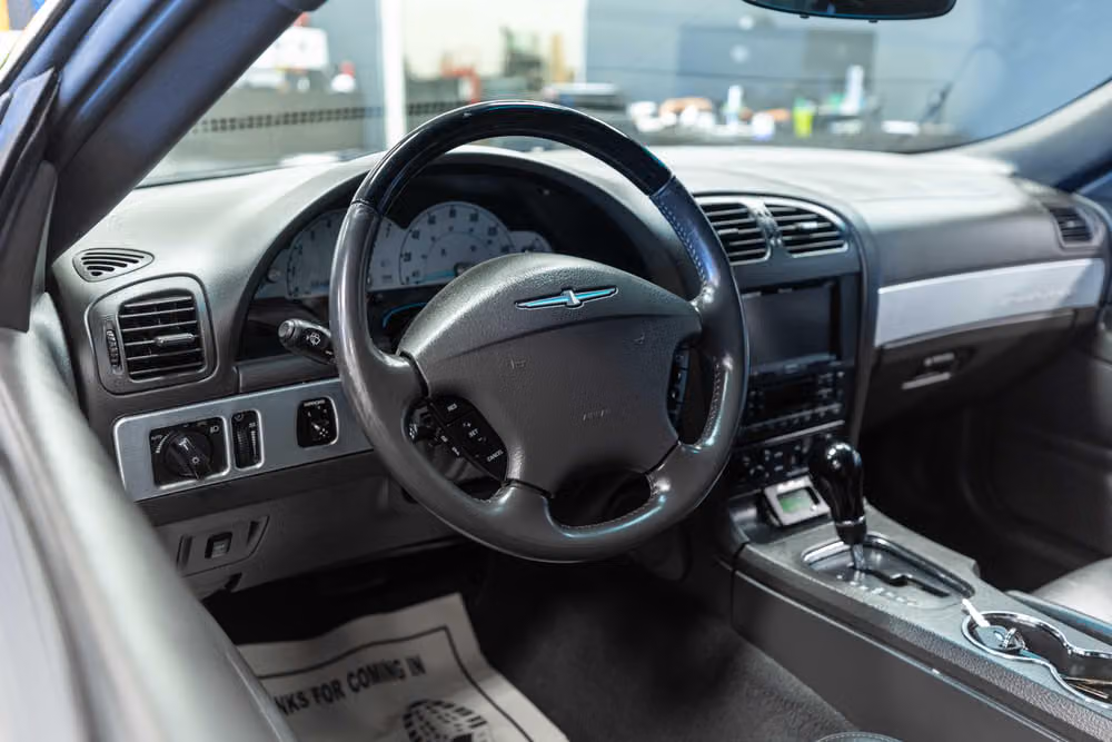 2002 Ford Thunderbird Deluxe Image 9