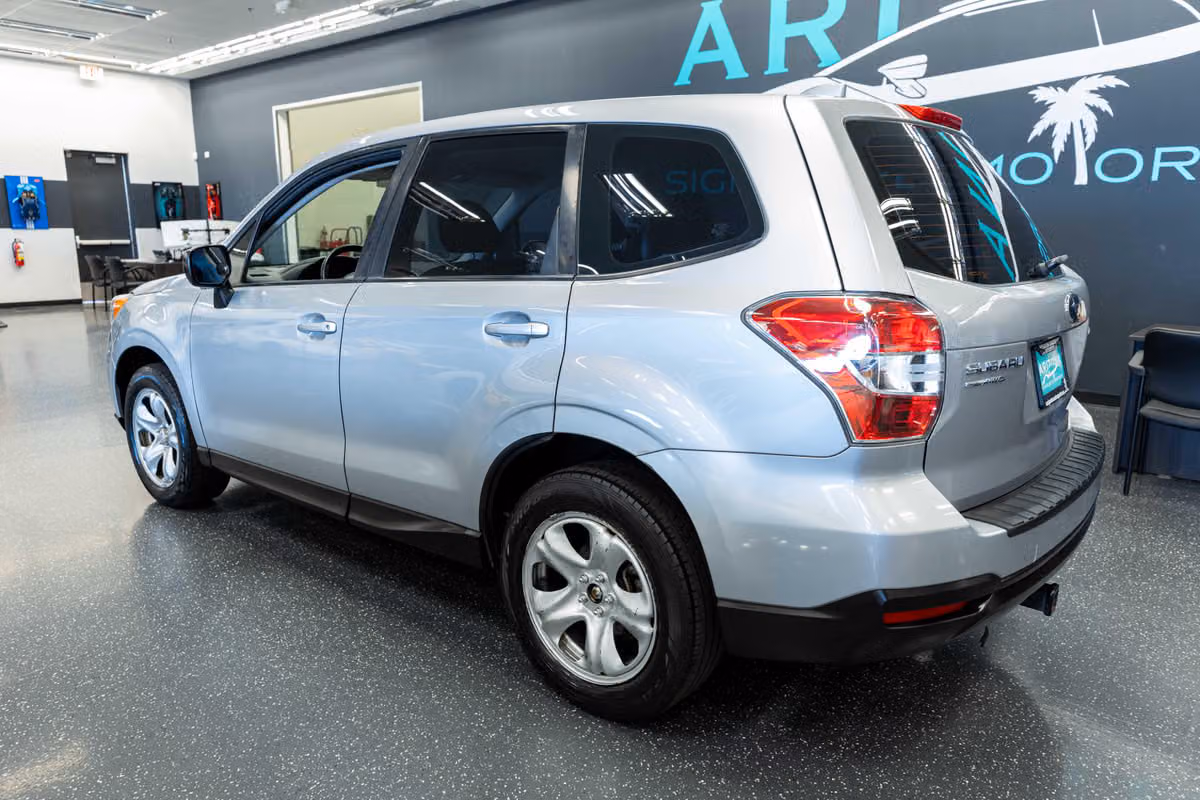 2016 Subaru Forester 2.5i Crossover Image 9