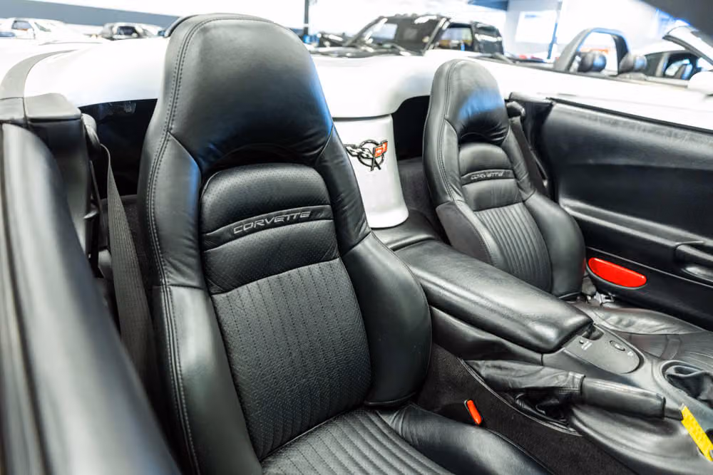 2002 Chevrolet Corvette Base Image 11