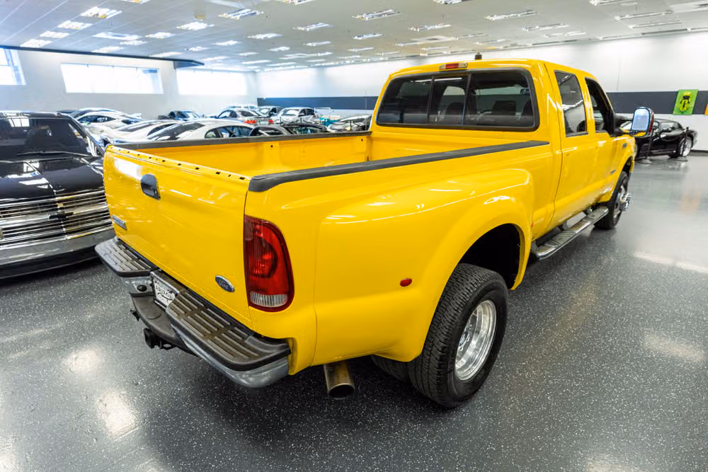 2006 Ford F-350 Super Duty Lariat Crew Cab Image 6