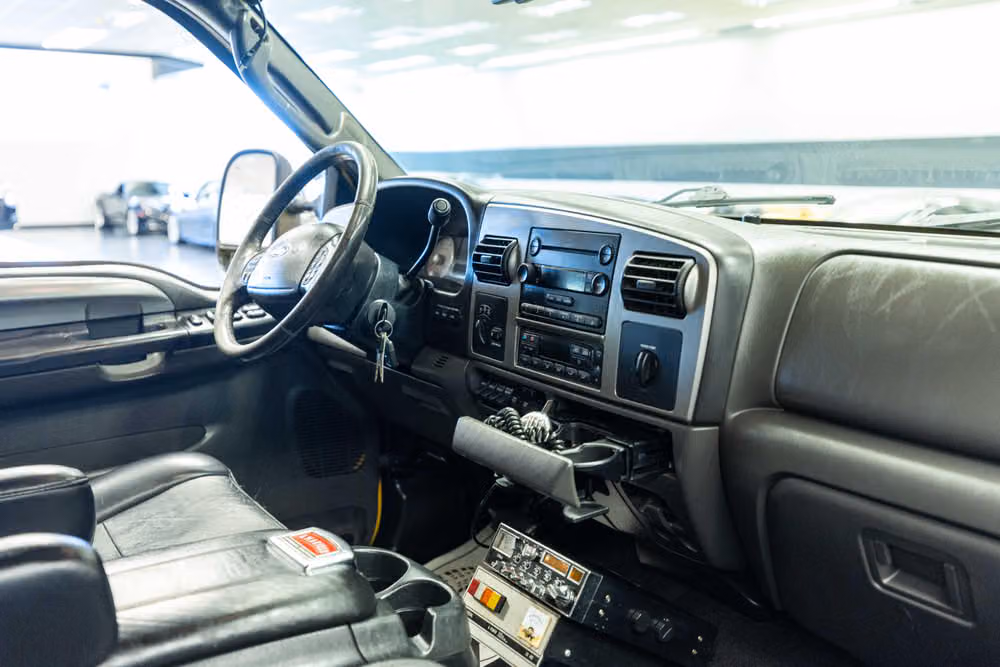 2006 Ford F-350 Super Duty Lariat Crew Cab Image 16