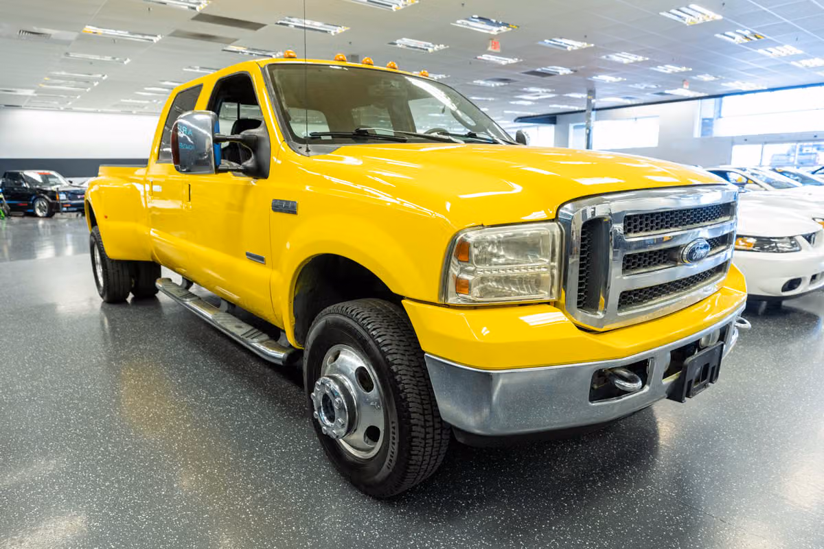 2006 Ford F-350 Super Duty Lariat Crew Cab Image 3