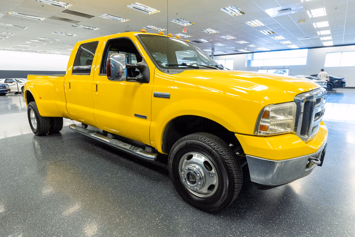 2006 Ford F-350 Super Duty Lariat Crew Cab Image 4