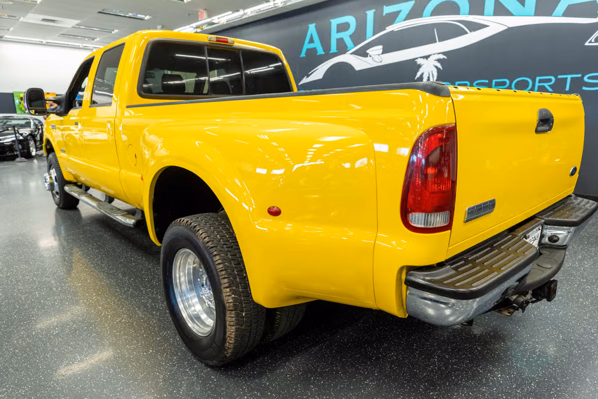 2006 Ford F-350 Super Duty Lariat Crew Cab Image 9
