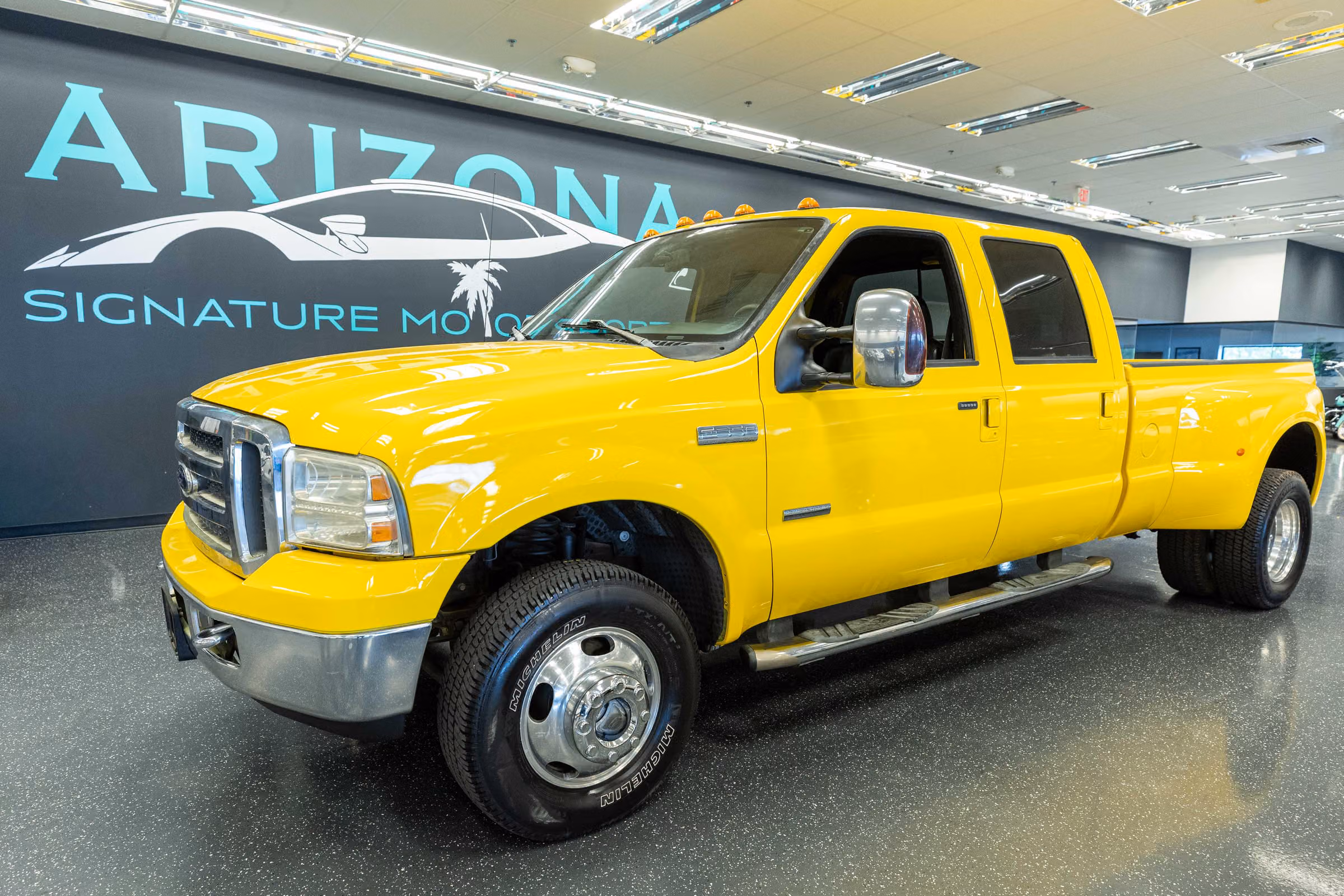 2006 Ford F-350 Super Duty Lariat Crew Cab Image 1