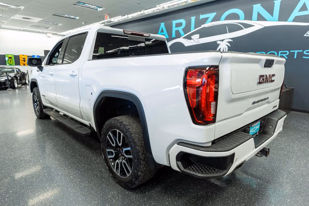 2019 GMC Sierra 1500 AT4 Crew Cab Image 9