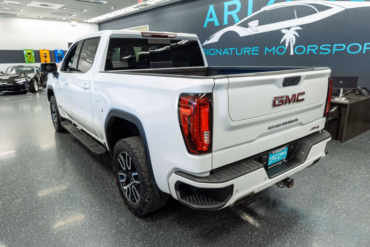 2019 GMC Sierra 1500 AT4 Crew Cab Image 8