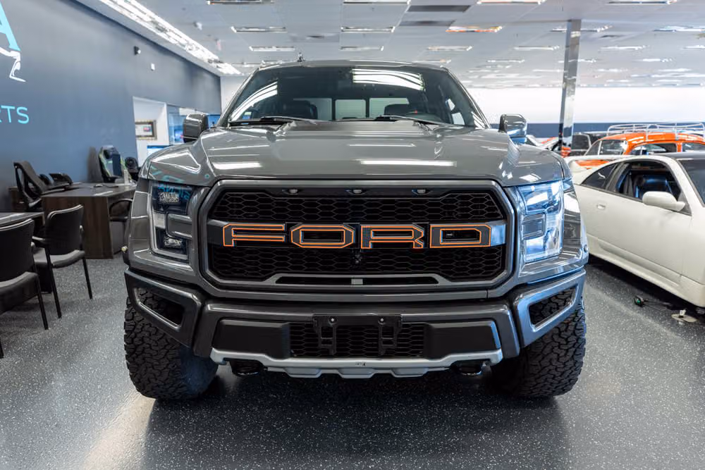 2020 Ford F-150 Raptor SuperCrew Image 2