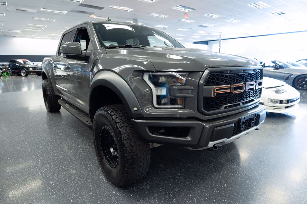 2020 Ford F-150 Raptor SuperCrew Image 3