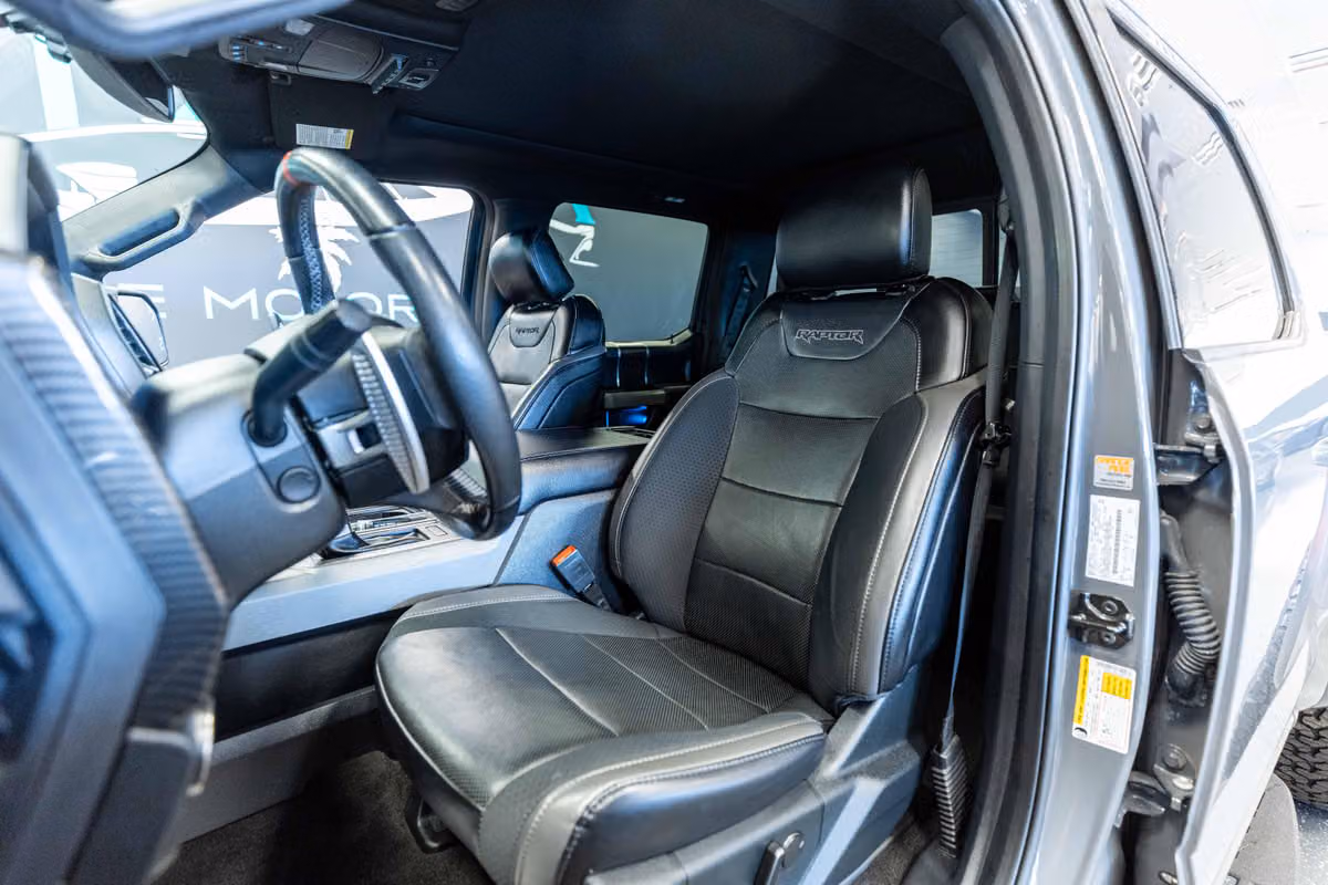 2020 Ford F-150 Raptor SuperCrew Image 11