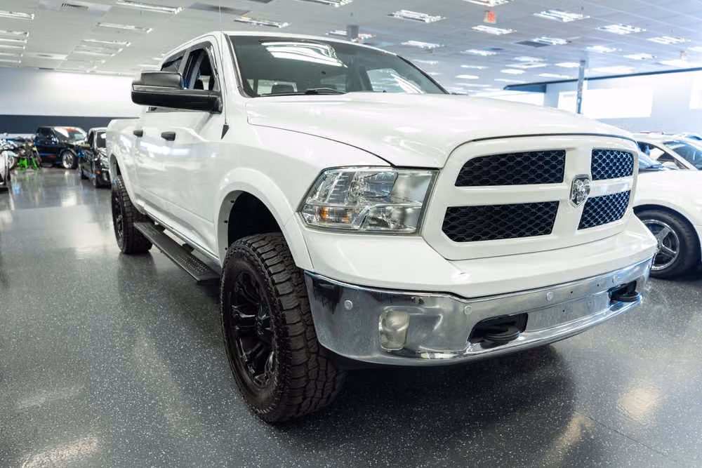 2018 Ram 1500 SLT PICKUP 4D 6 1/3 FT Crew Cab Image 3