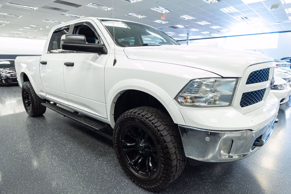 2018 Ram 1500 SLT PICKUP 4D 6 1/3 FT Crew Cab Image 4