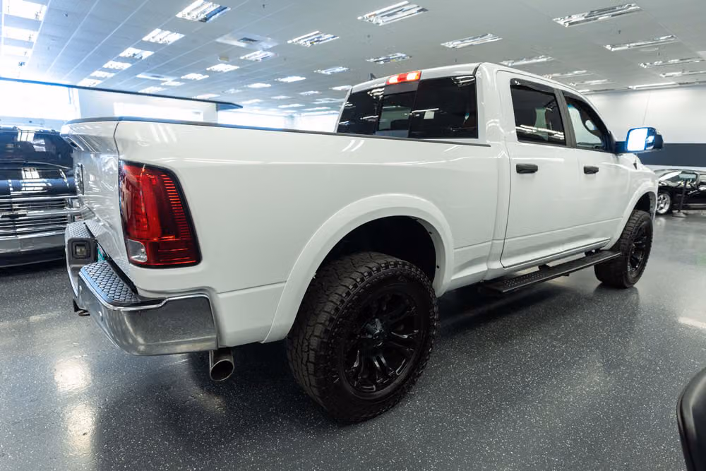 2018 Ram 1500 SLT PICKUP 4D 6 1/3 FT Crew Cab Image 5