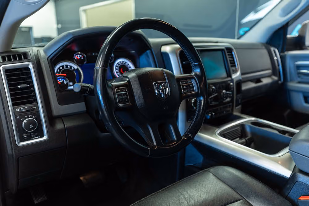 2018 Ram 1500 SLT PICKUP 4D 6 1/3 FT Crew Cab Image 9
