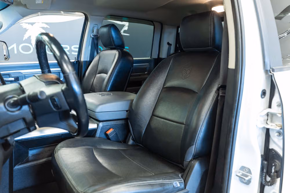 2018 Ram 1500 SLT PICKUP 4D 6 1/3 FT Crew Cab Image 10