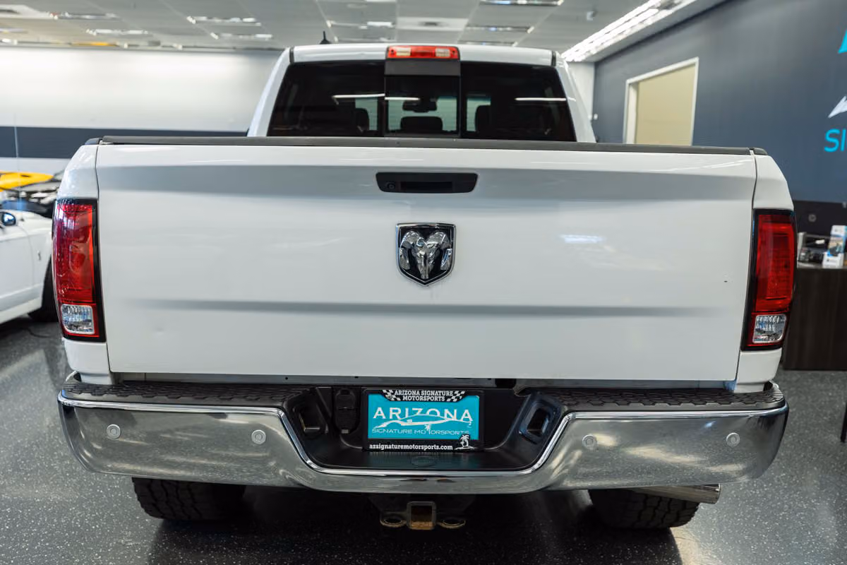 2018 Ram 1500 SLT PICKUP 4D 6 1/3 FT Crew Cab Image 7