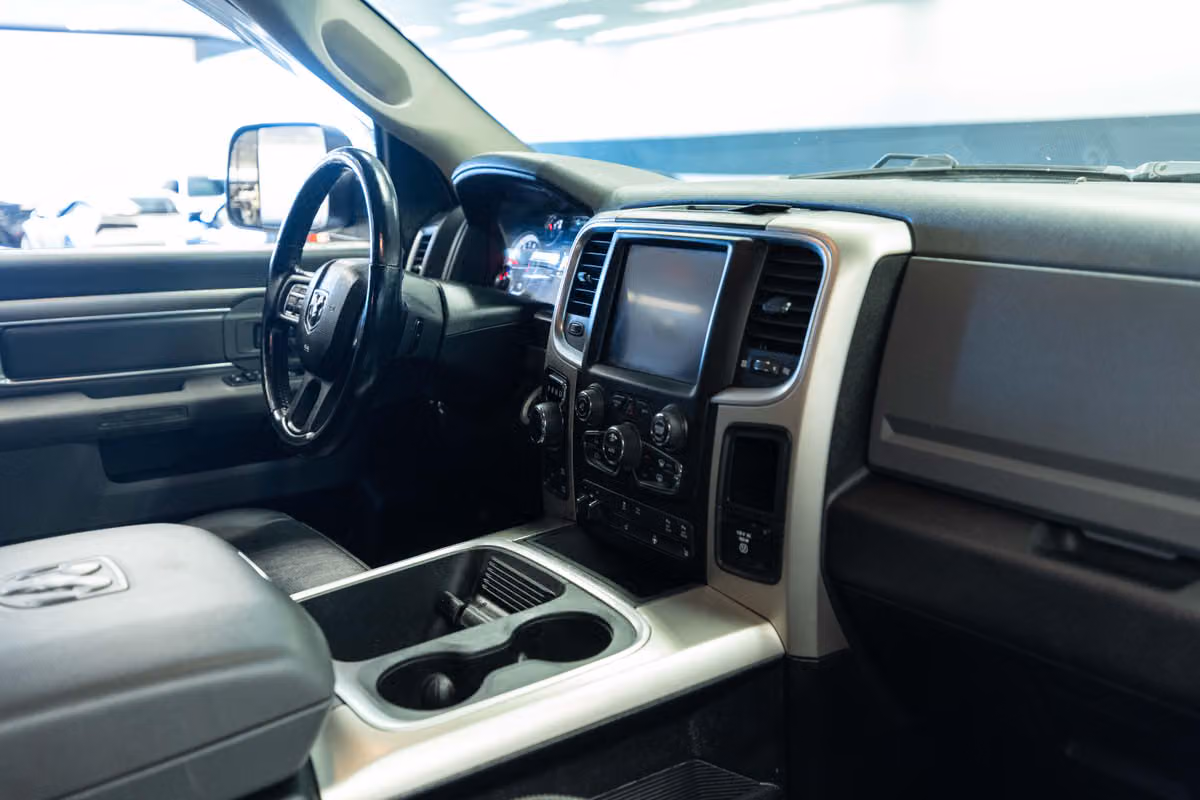 2018 Ram 1500 SLT PICKUP 4D 6 1/3 FT Crew Cab Image 13