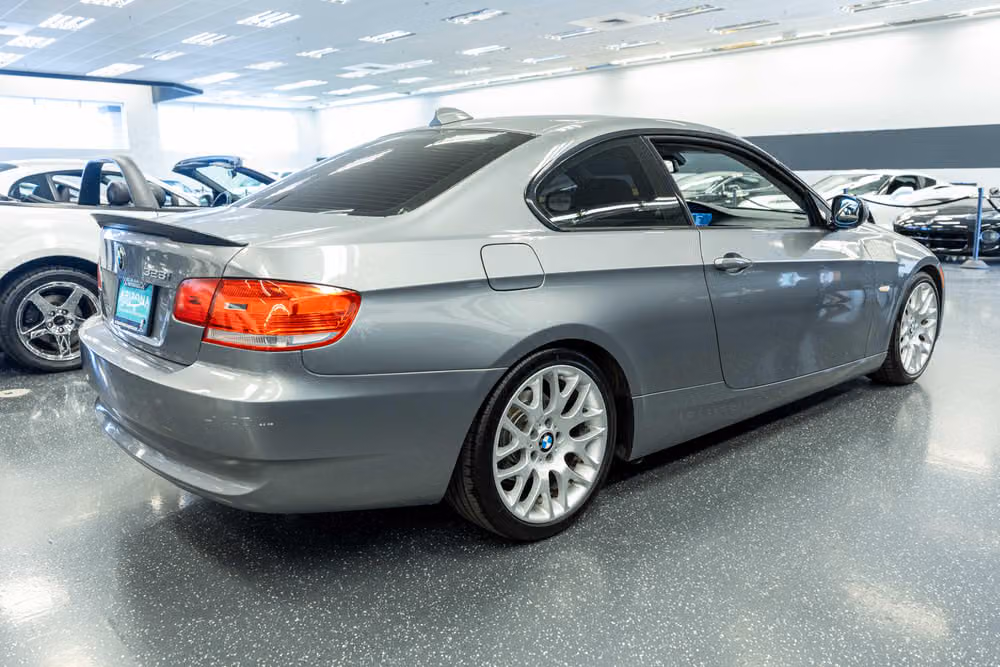 2010 BMW 3 Series 328i Image 4