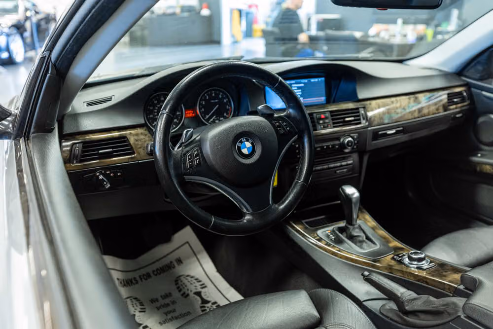 2010 BMW 3 Series 328i Image 8