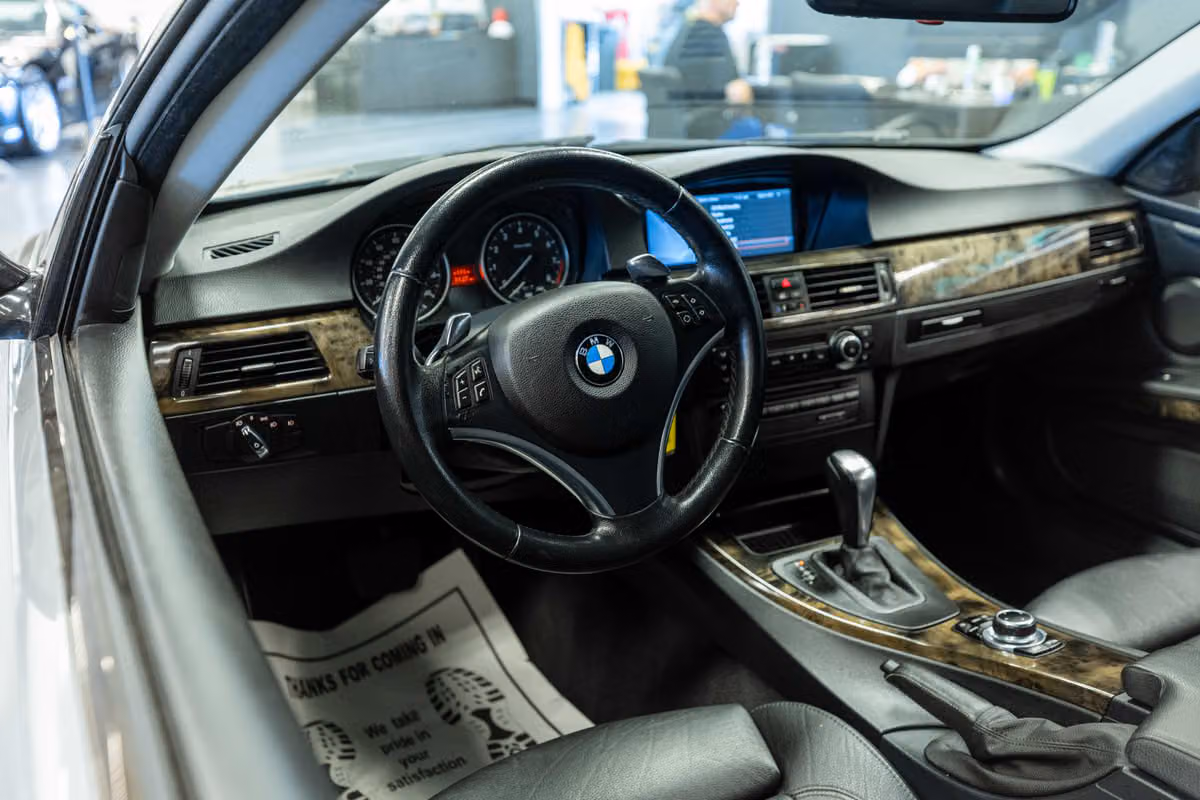 2010 BMW 3 Series 328i Image 8