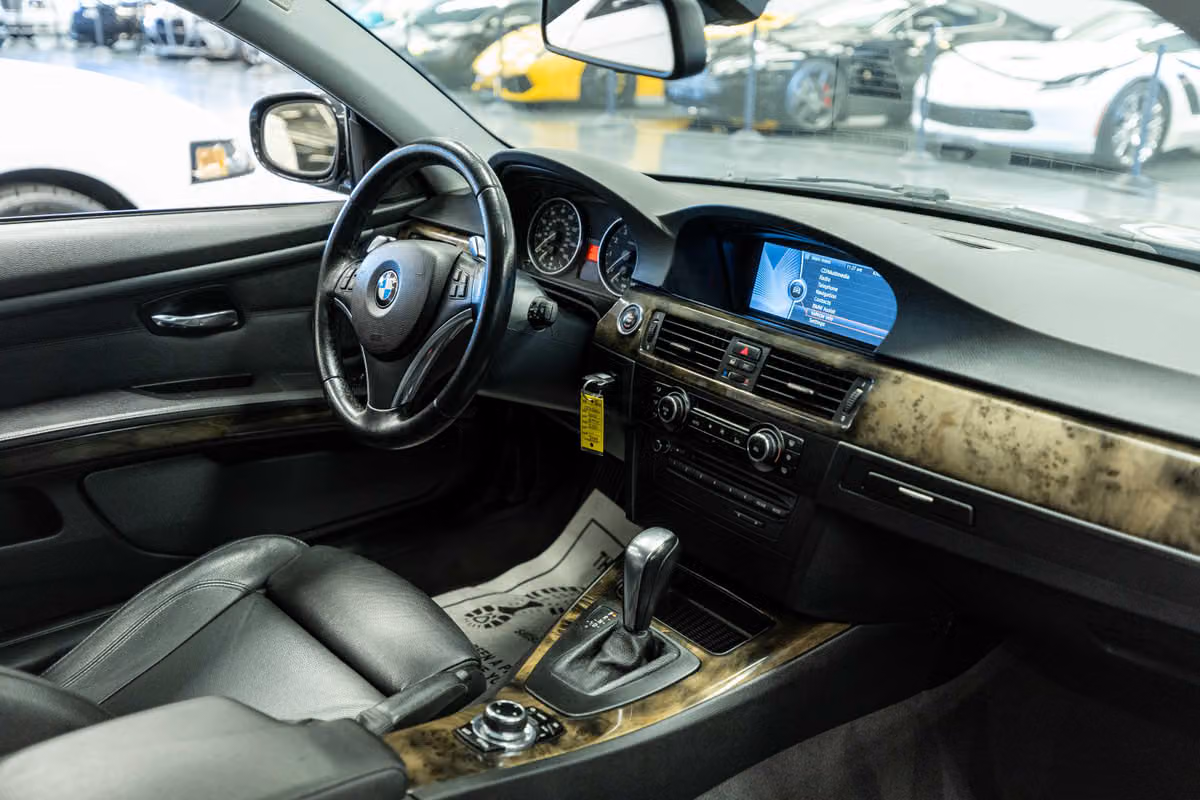2010 BMW 3 Series 328i Image 10