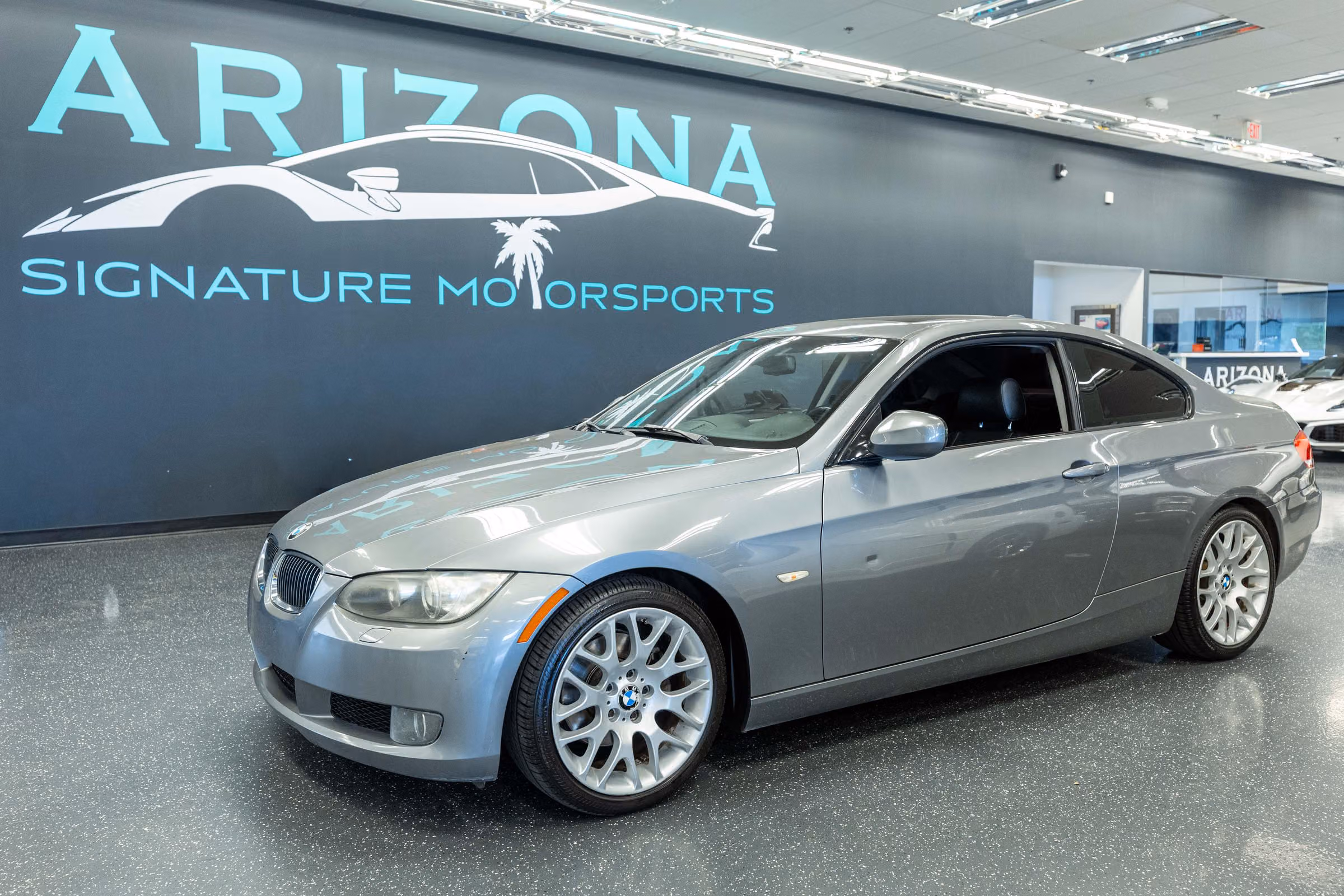 2010 BMW 3 Series 328i Image 1