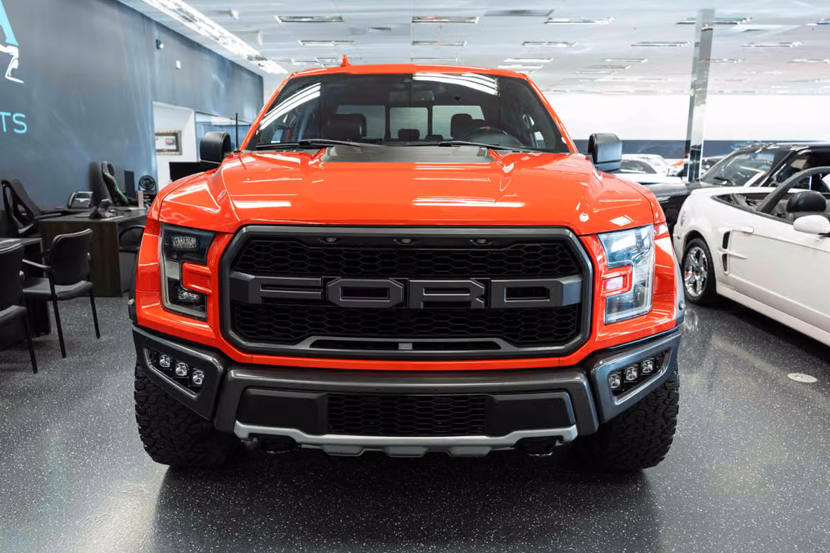 2019 Ford F-150 Raptor SuperCrew Image 2