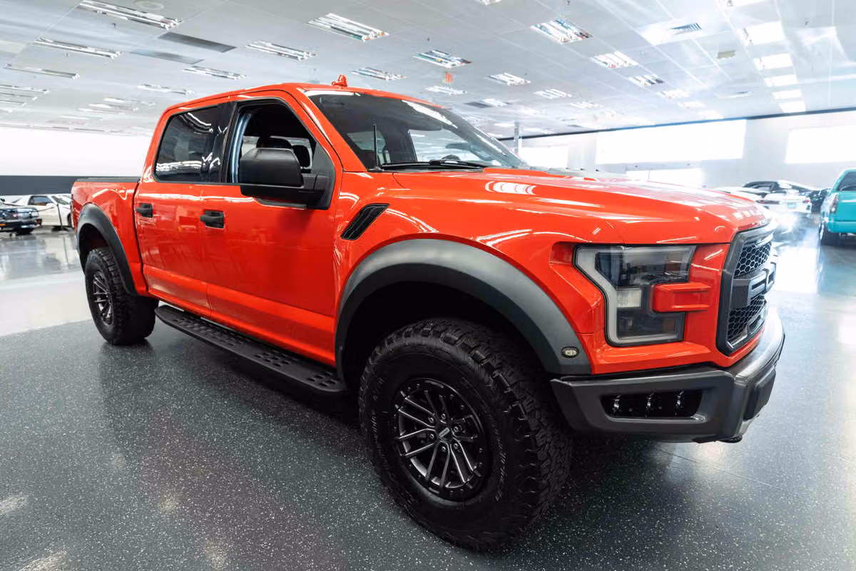 2019 Ford F-150 Raptor SuperCrew Image 4
