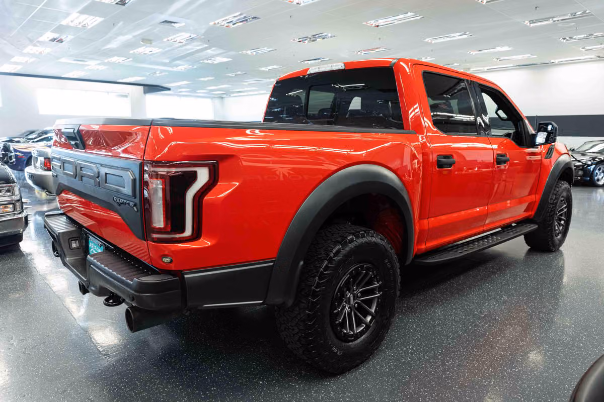 2019 Ford F-150 Raptor SuperCrew Image 5