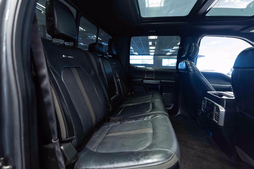 2017 Ford F-350 Super Duty Platinum Crew Cab Image 13