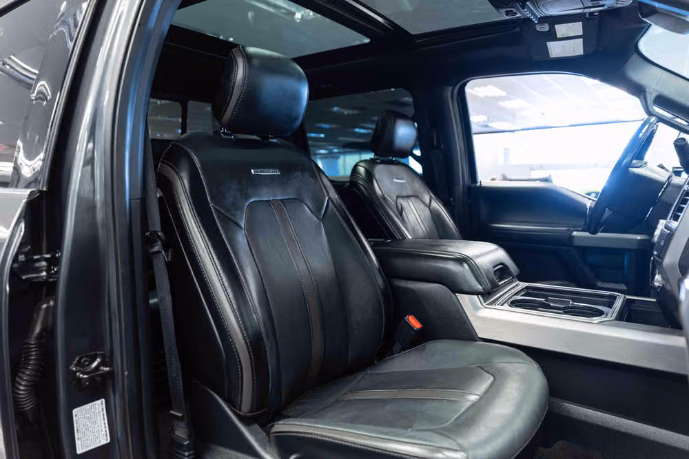 2017 Ford F-350 Super Duty Platinum Crew Cab Image 15