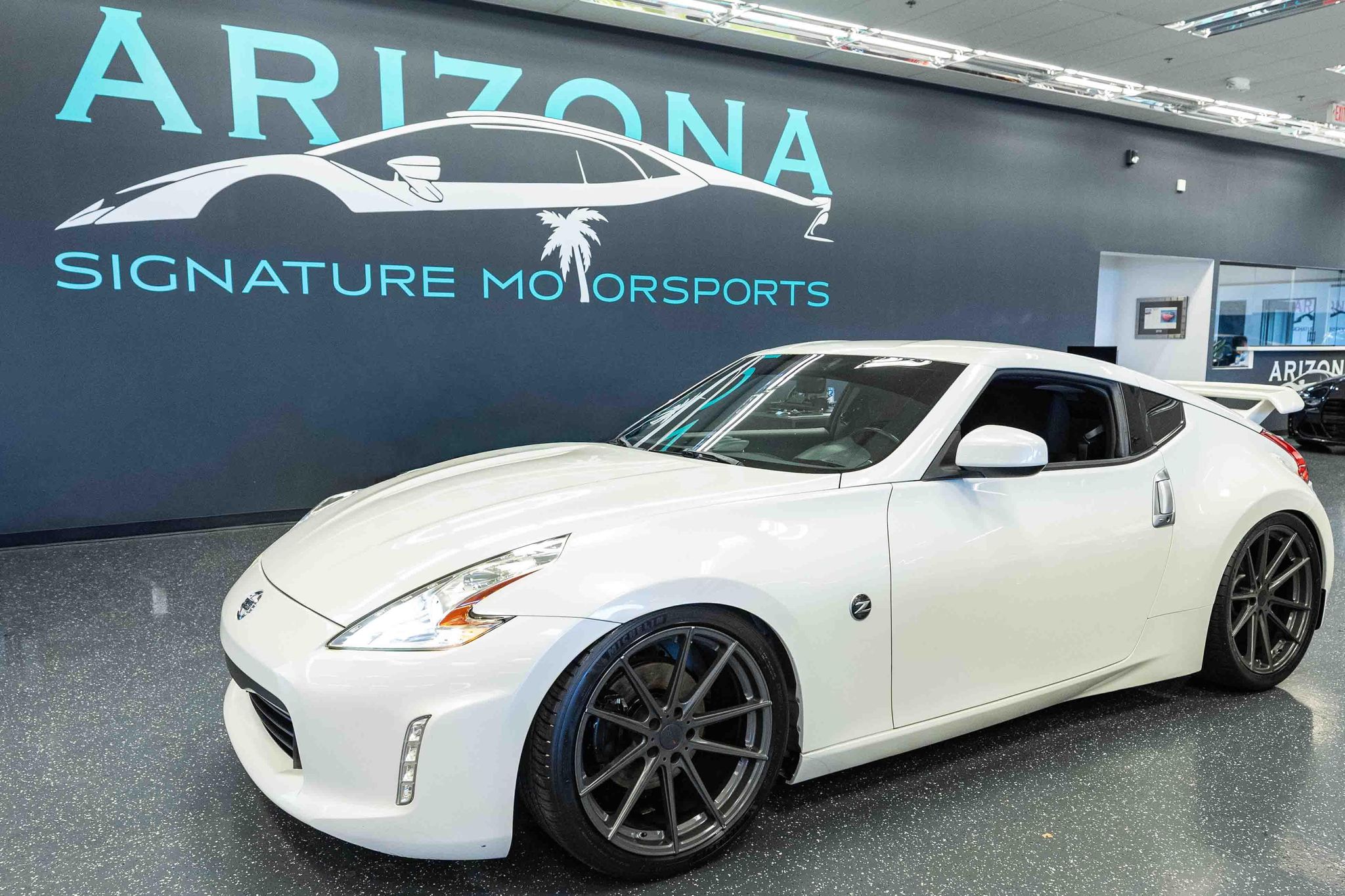 Pearl White 2014 Nissan 370Z Coupe Rear-Wheel Drive Manual
