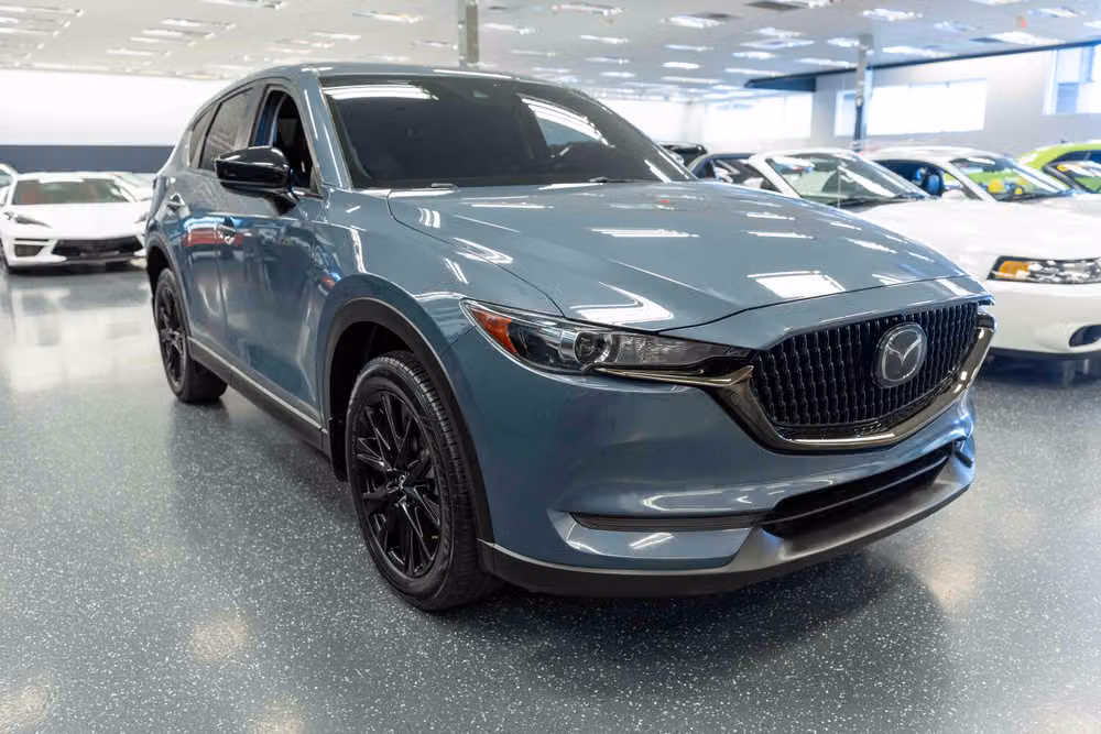 2021 Mazda CX-5 Carbon Edition Image 3