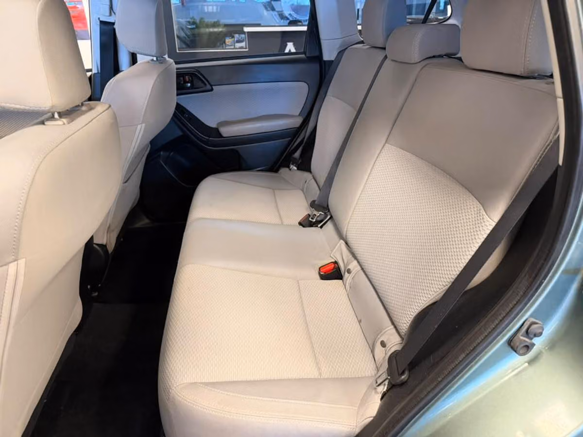 2017 Subaru Forester 2.5i Crossover Image 10