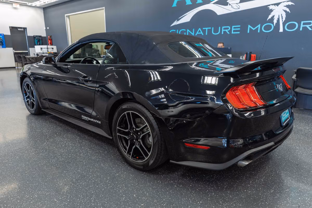 2020 Ford Mustang EcoBoost Premium Image 9