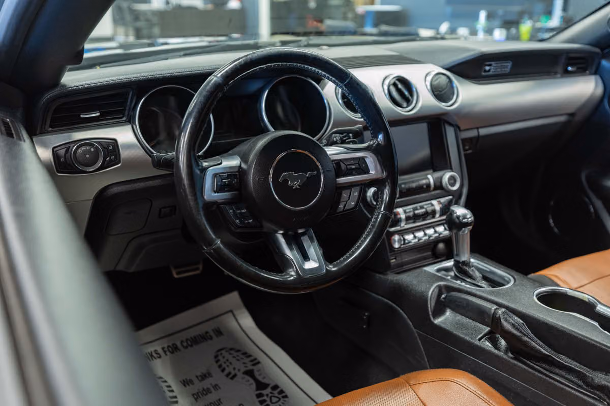 2020 Ford Mustang EcoBoost Premium Image 10
